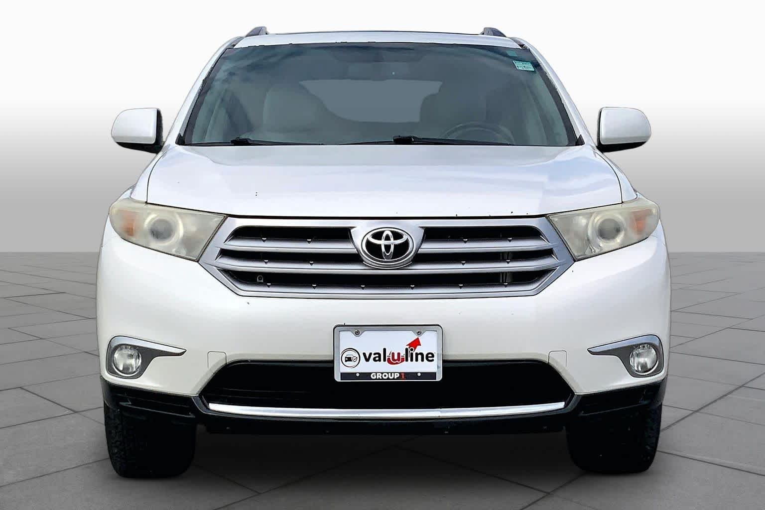 2011 Toyota Highlander photo 3 of 34