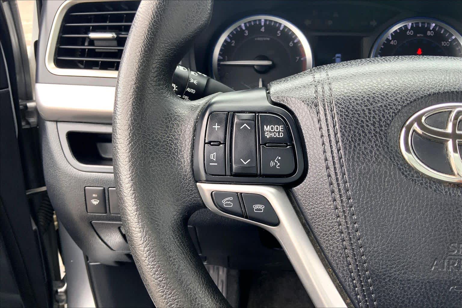 2016 Toyota Highlander LE Silver Sky Metallic at AutoNation Toyota Gulf Fwy