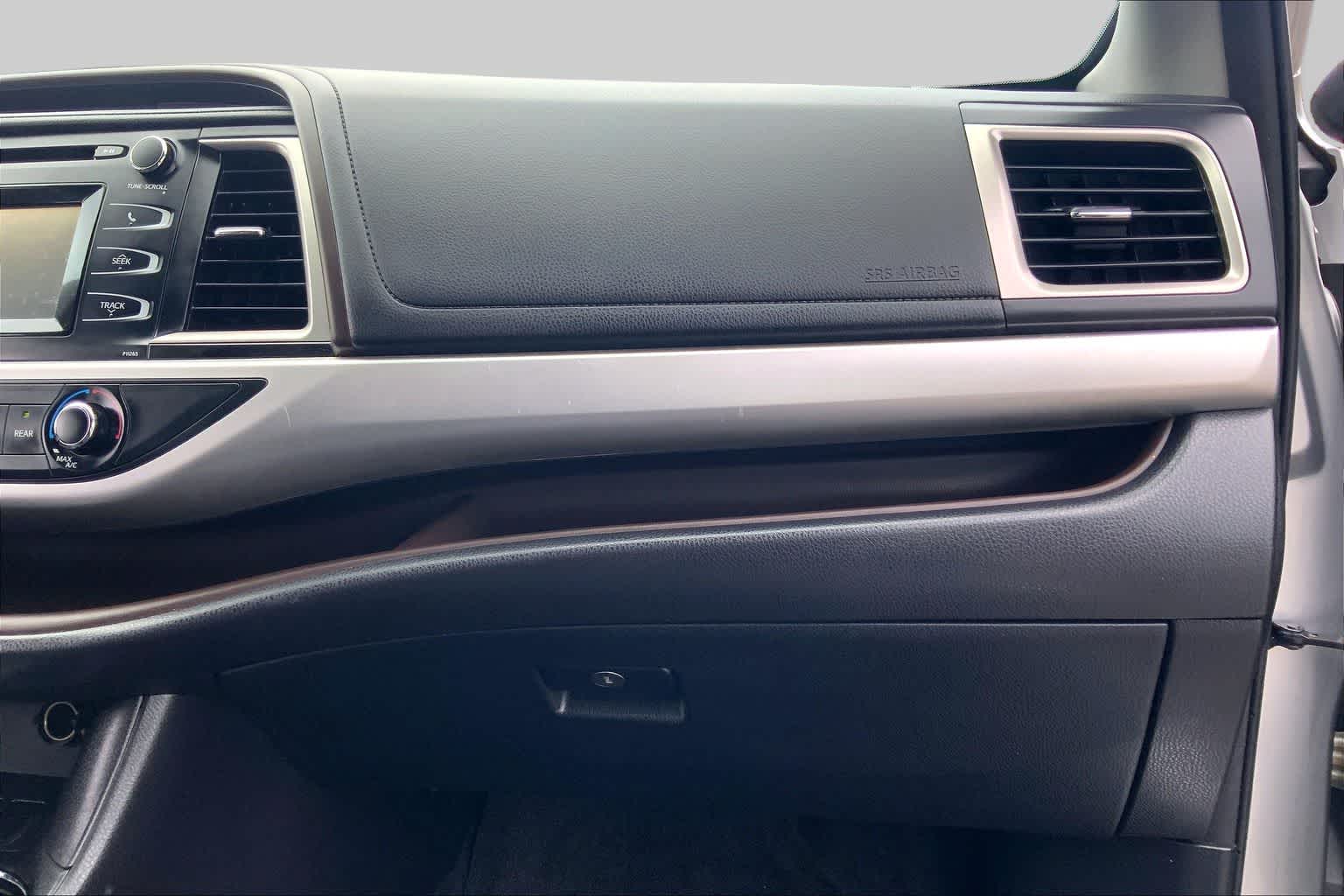 2016 Toyota Highlander LE Silver Sky Metallic at AutoNation Toyota Gulf Fwy