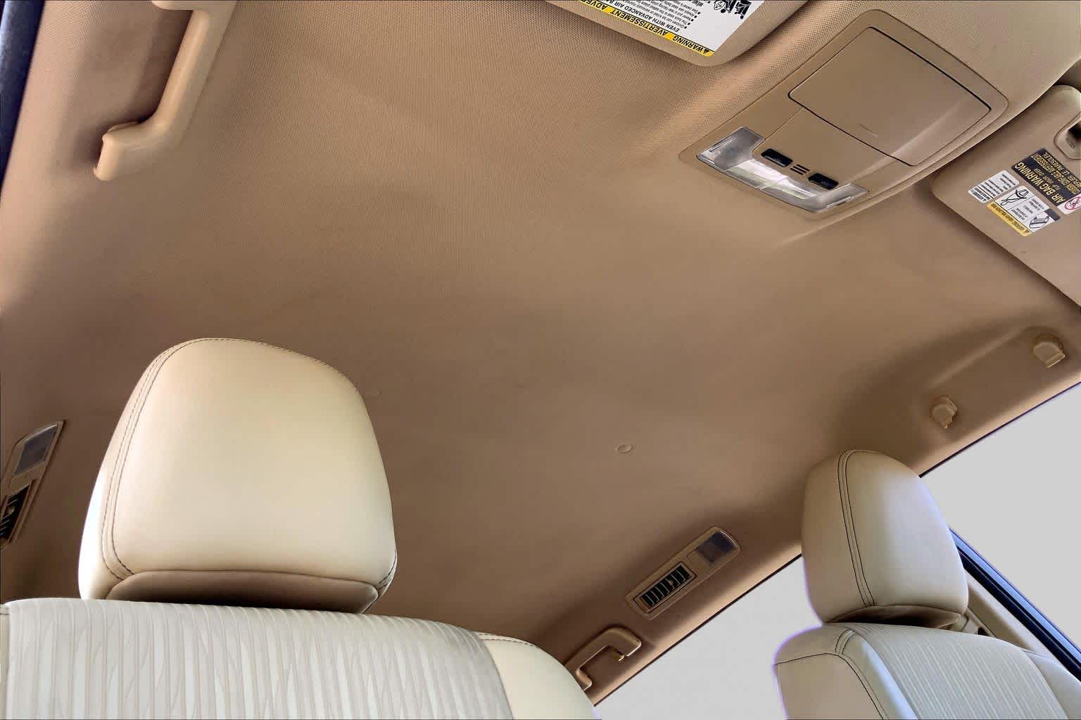 2015 Toyota Highlander LE Plus Blizzard Pearl at Group 1 Toyota Southwest