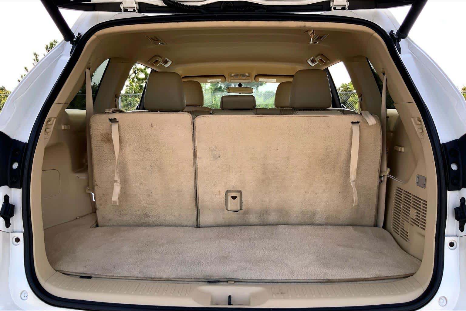 2015 Toyota Highlander LE Plus Blizzard Pearl at Group 1 Toyota Southwest