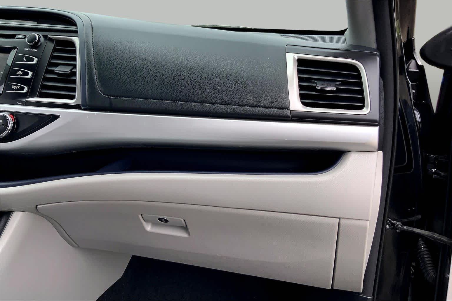2015 Toyota Highlander LE Plus Attitude Black Metallic at Group 1 Toyota Southwest