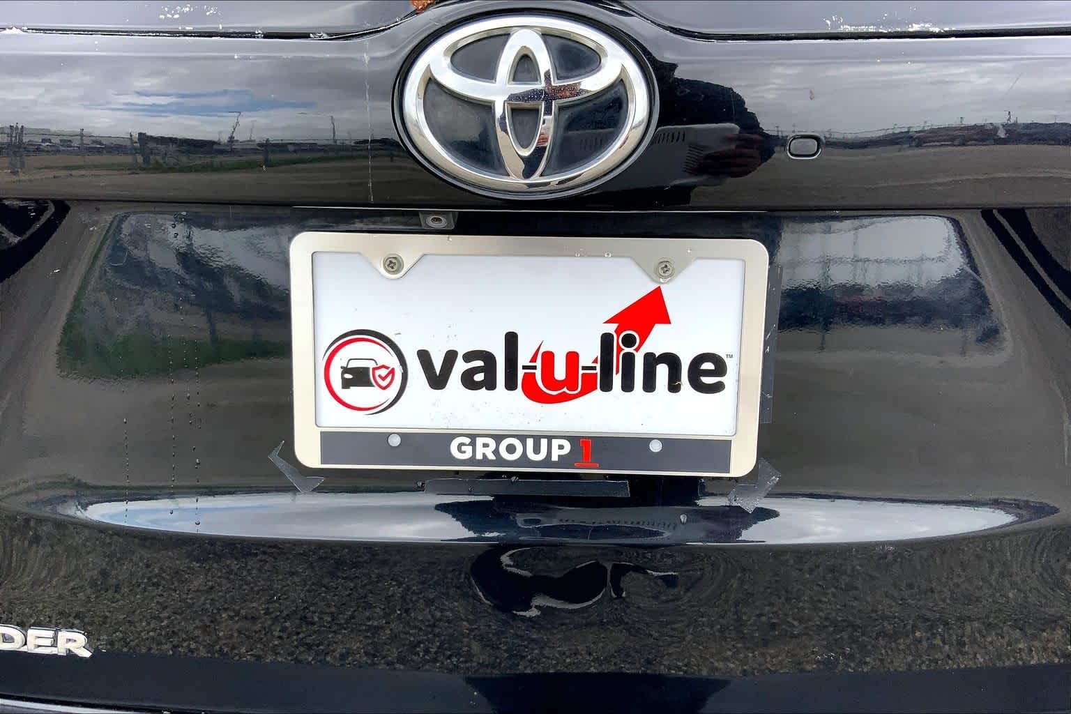 2015 Toyota Highlander LE Plus Attitude Black Metallic at Group 1 Toyota Southwest