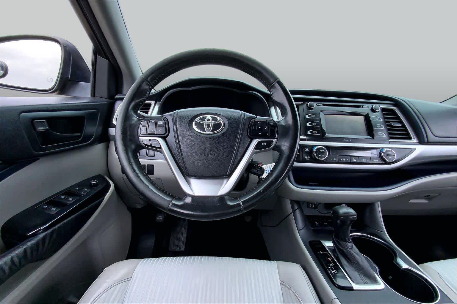 2015 Toyota Highlander LE Plus Attitude Black Metallic at Group 1 Toyota Southwest