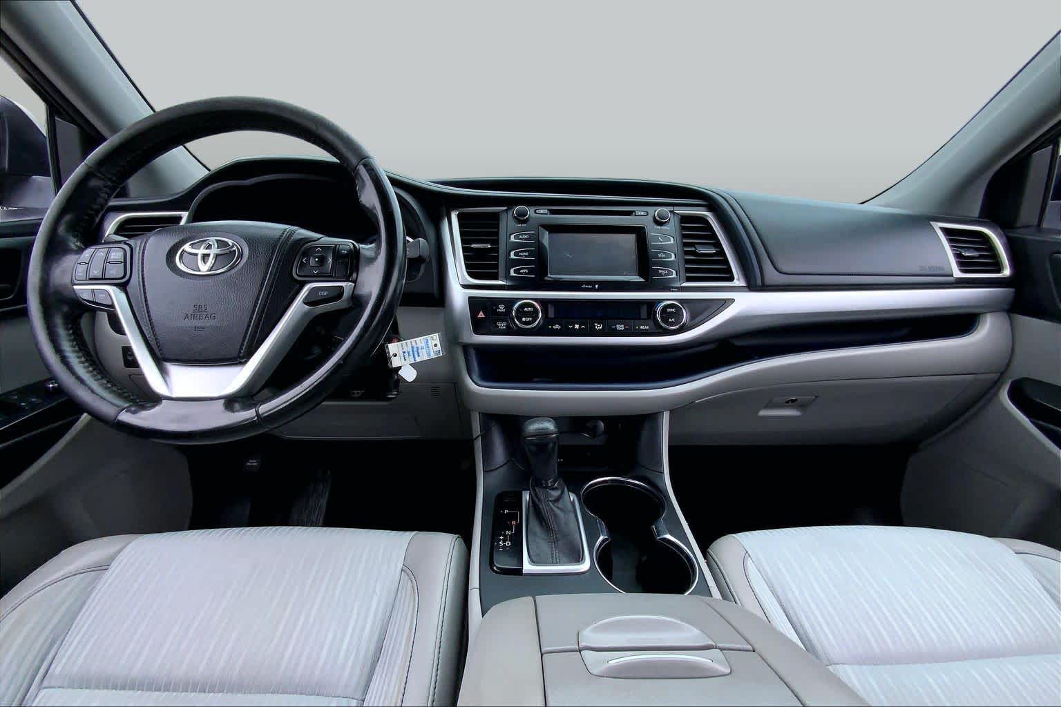 2015 Toyota Highlander LE Plus Attitude Black Metallic at Group 1 Toyota Southwest