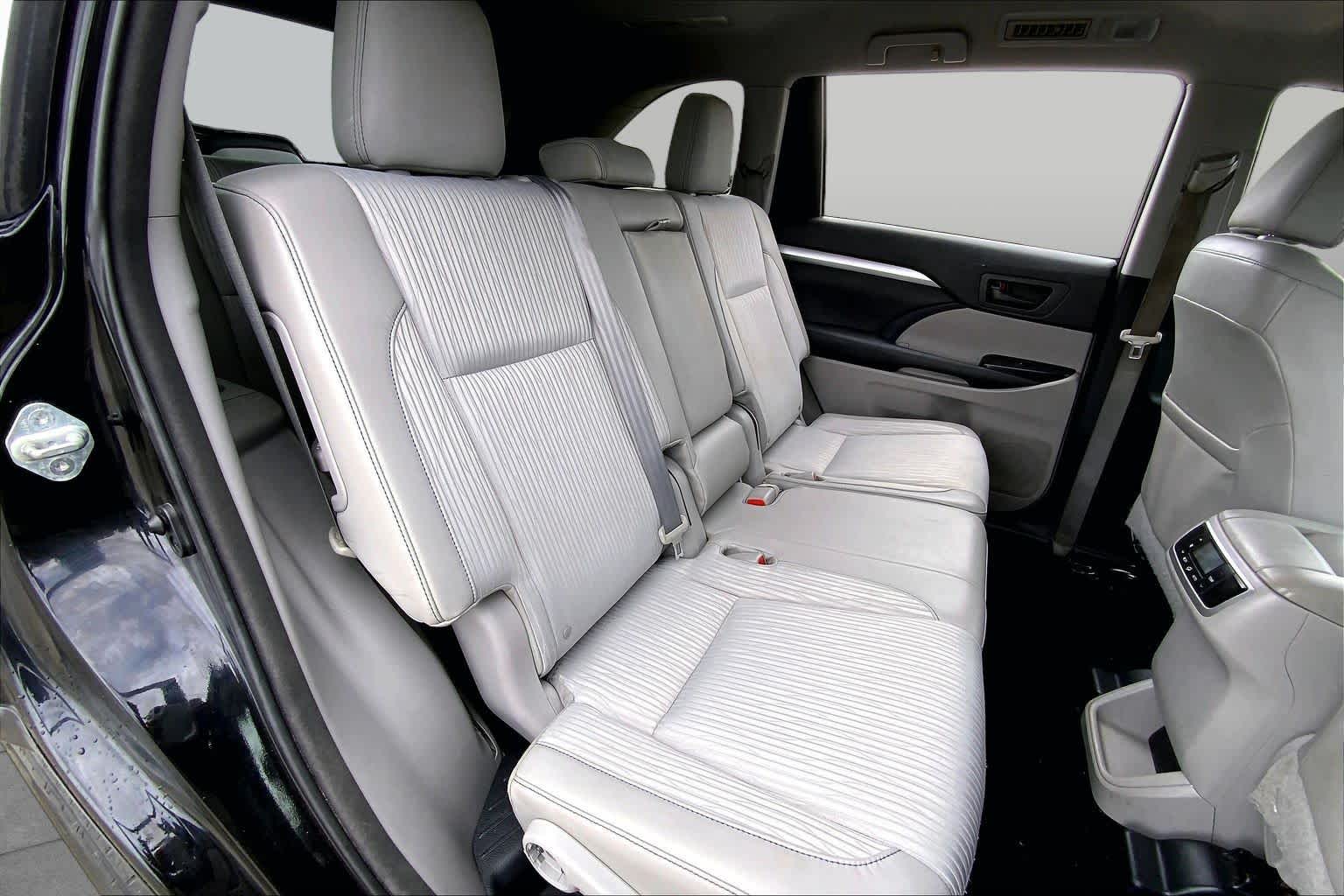 2015 Toyota Highlander LE Plus Attitude Black Metallic at Group 1 Toyota Southwest