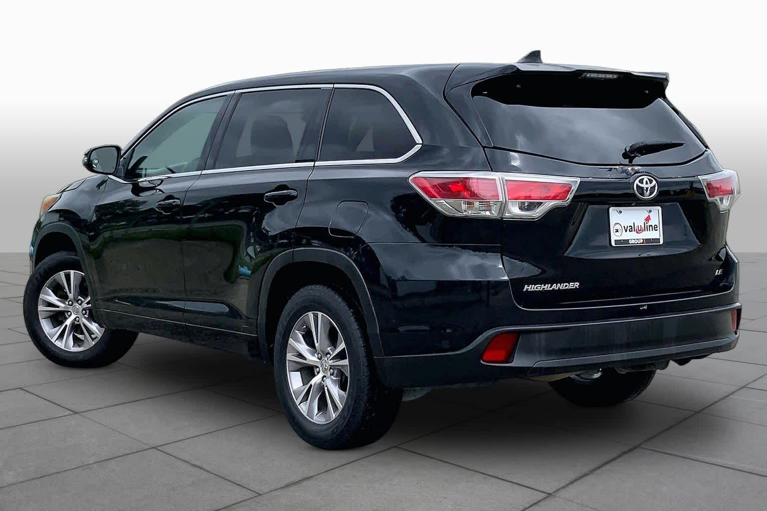 2015 Toyota Highlander LE Plus Attitude Black Metallic at Group 1 Toyota Southwest