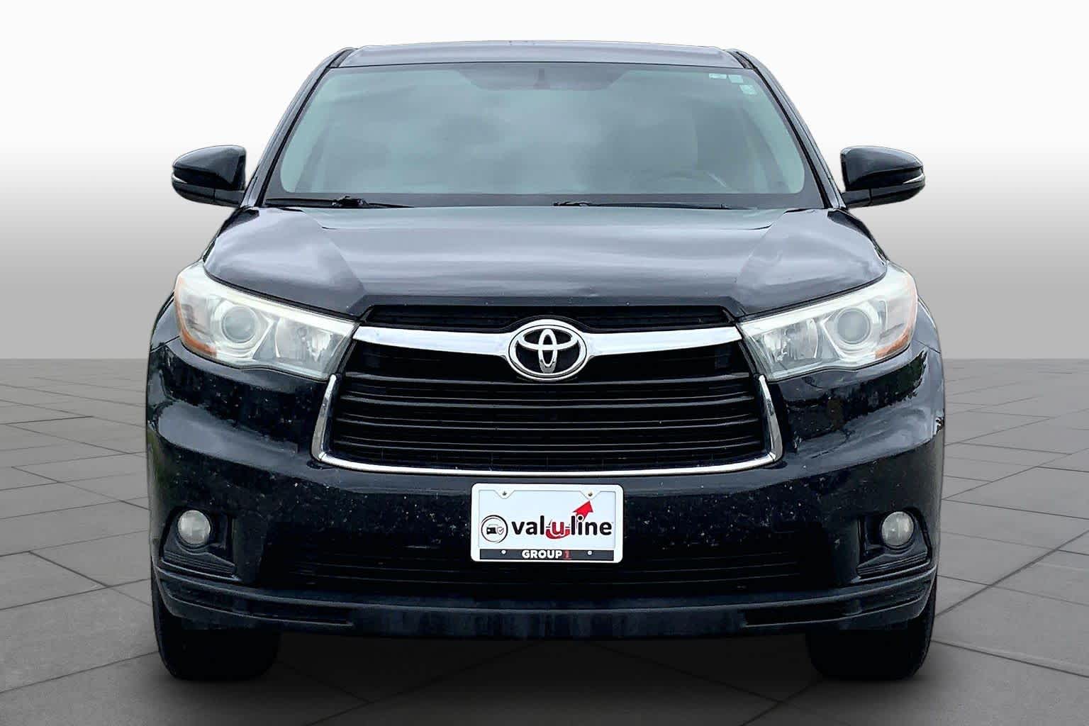 2015 Toyota Highlander LE Plus Attitude Black Metallic at Group 1 Toyota Southwest