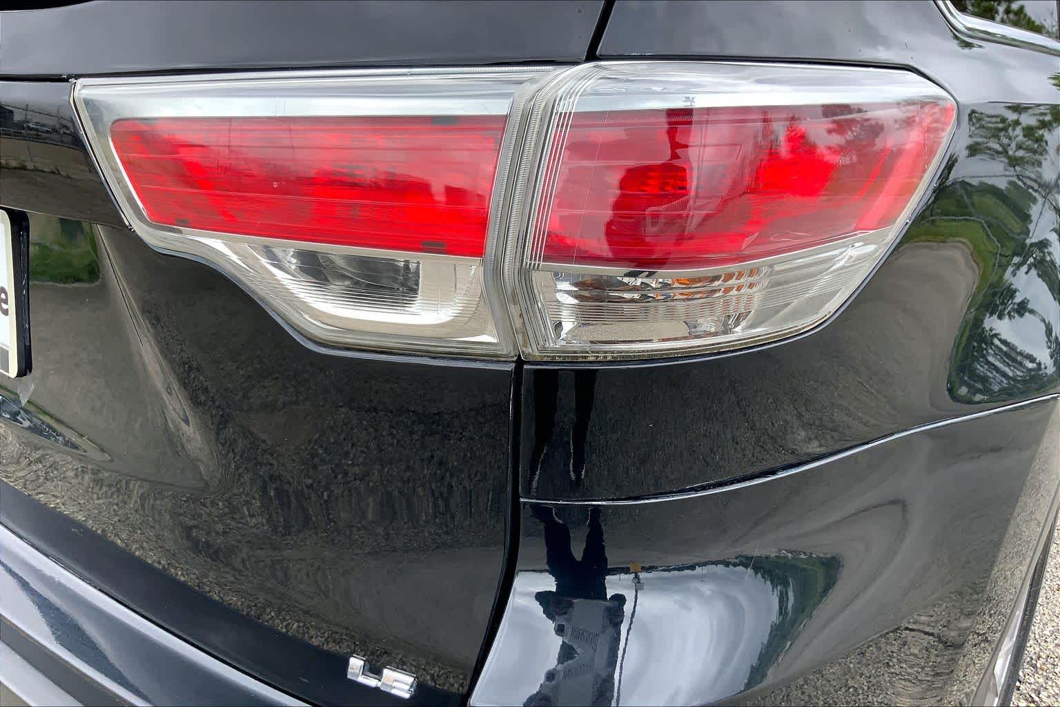 2015 Toyota Highlander LE Plus Attitude Black Metallic at Group 1 Toyota Southwest