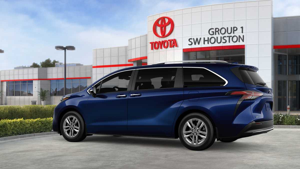 2026 Toyota Sienna photo 23 of 35