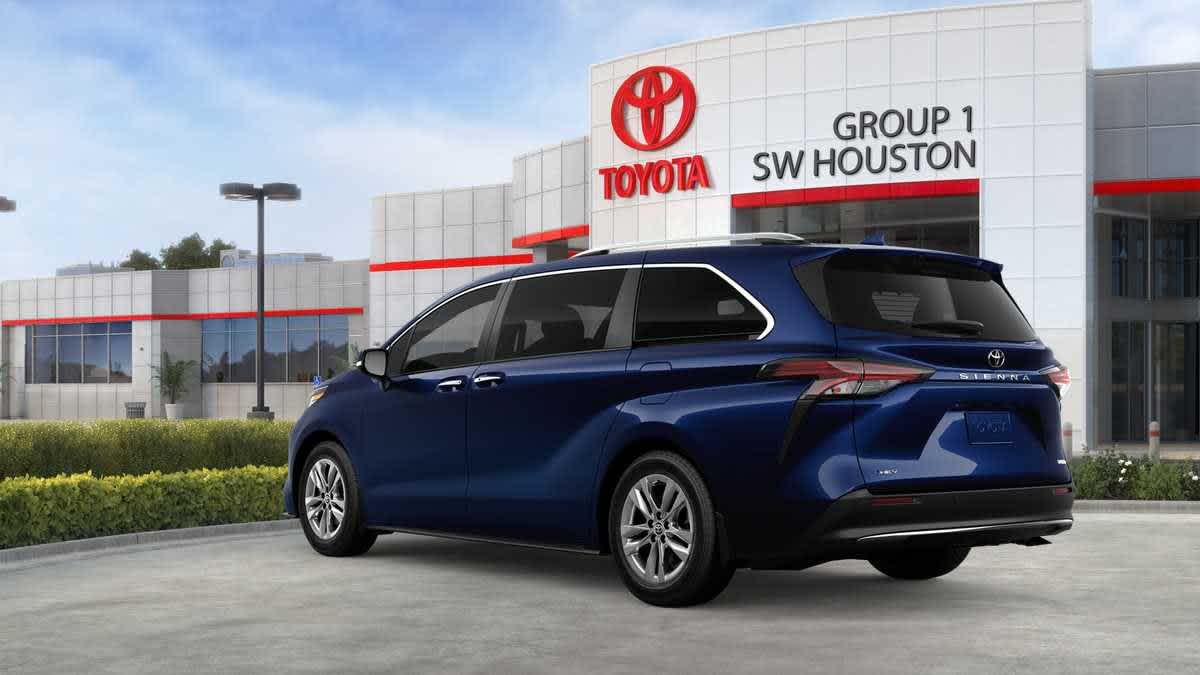 2026 Toyota Sienna photo 3 of 35