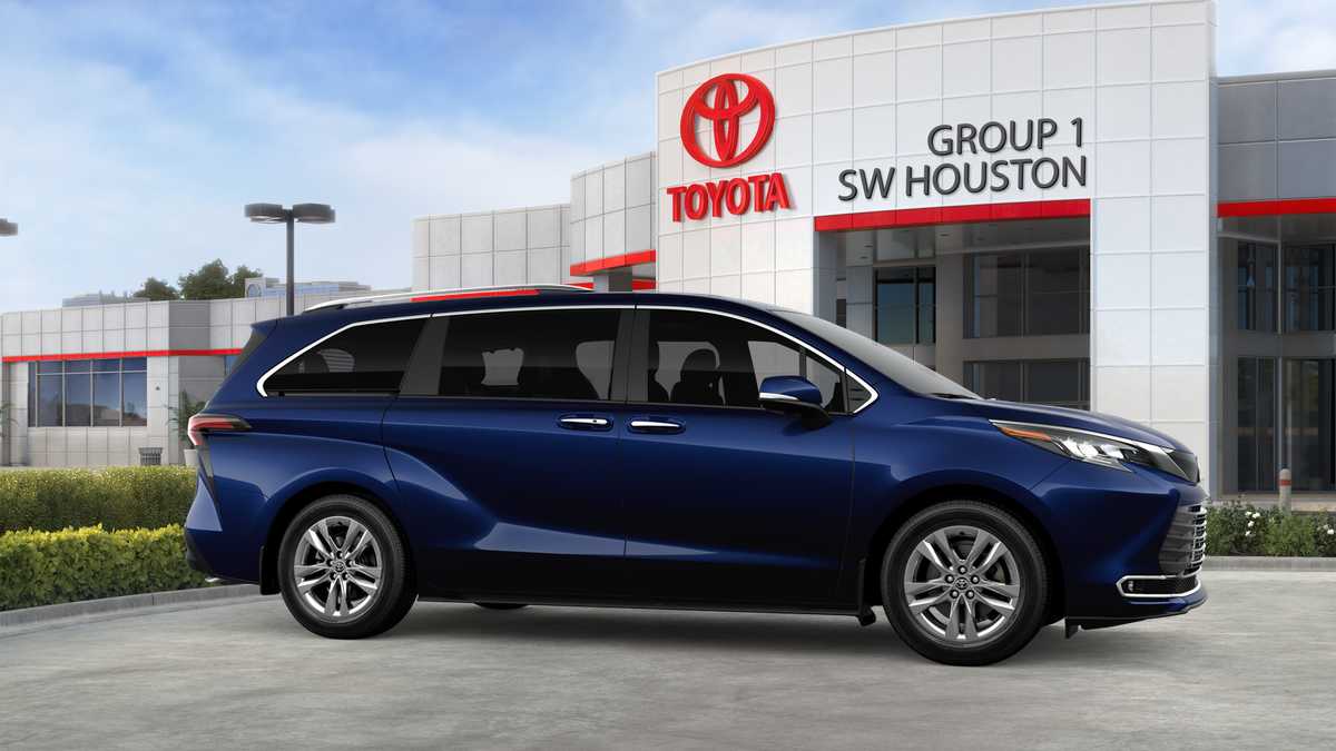 2026 Toyota Sienna photo 29 of 35