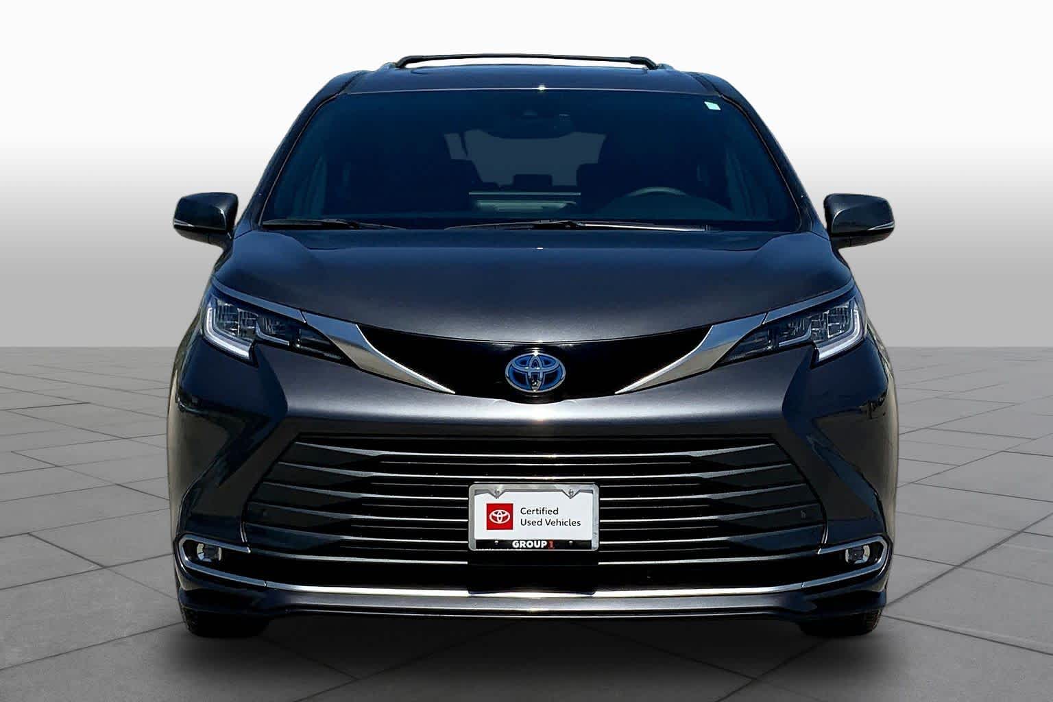2025 Toyota Sienna Limited Magnetic Gray Metallic at Group 1 Toyota Southwest