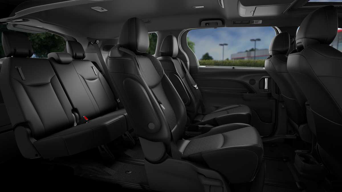 2026 Toyota Sienna photo 30 of 30