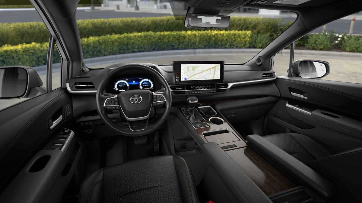 2026 Toyota Sienna photo 29 of 30
