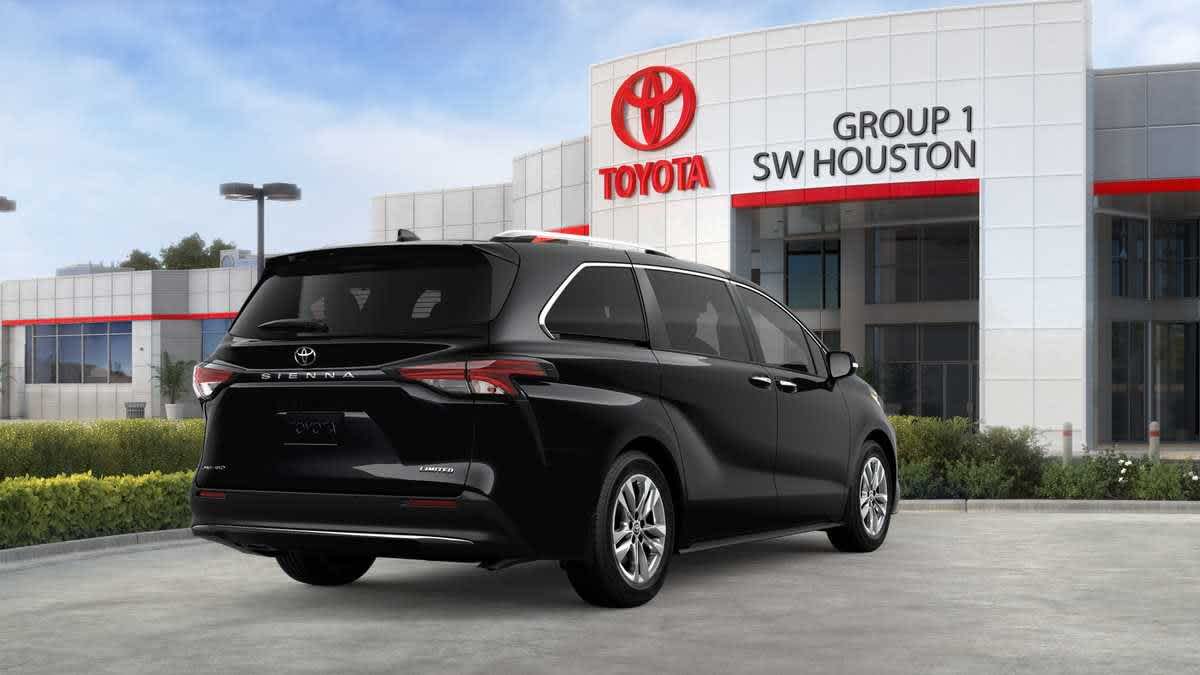 2026 Toyota Sienna photo 8 of 30