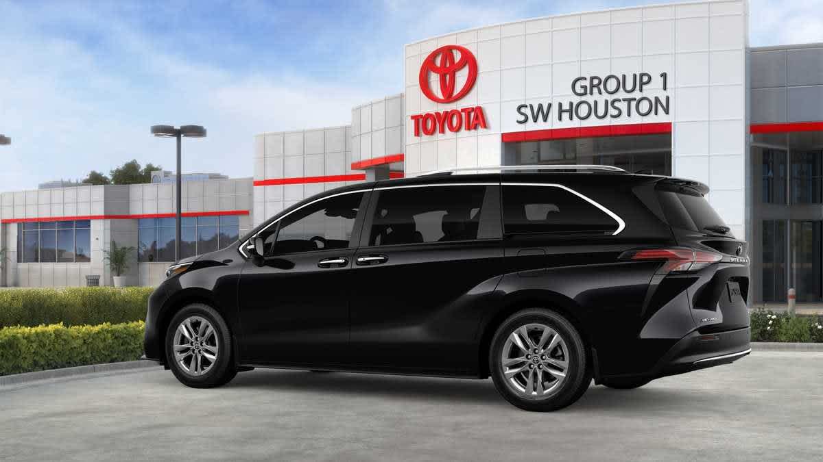 2026 Toyota Sienna photo 5 of 30