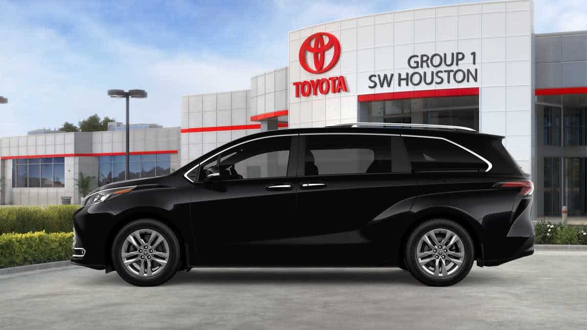 2026 Toyota Sienna photo 4 of 30