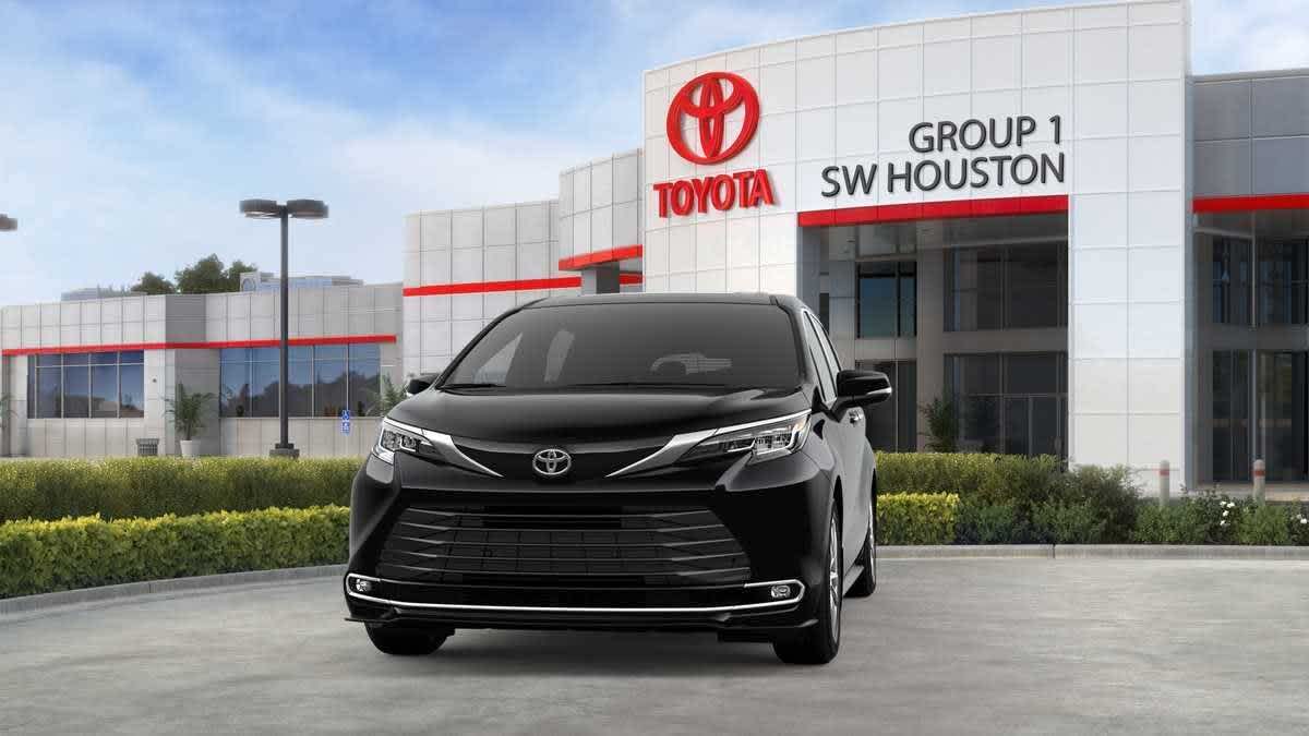 2026 Toyota Sienna photo 7 of 34