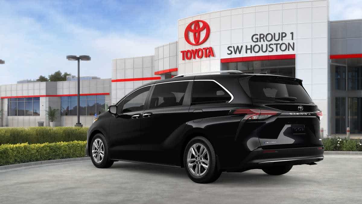 2026 Toyota Sienna photo 21 of 34