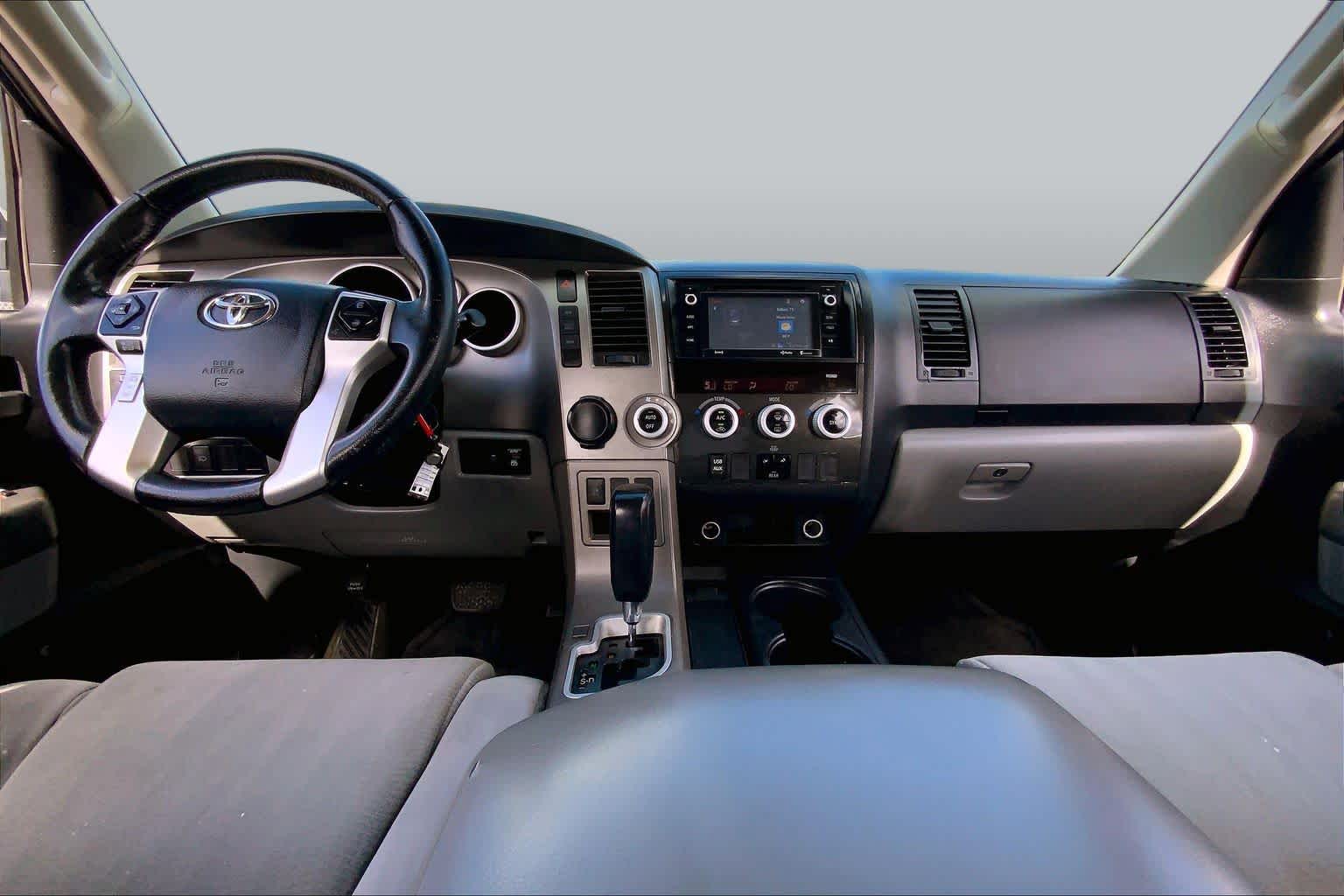 2017 Toyota Sequoia photo 15 of 36