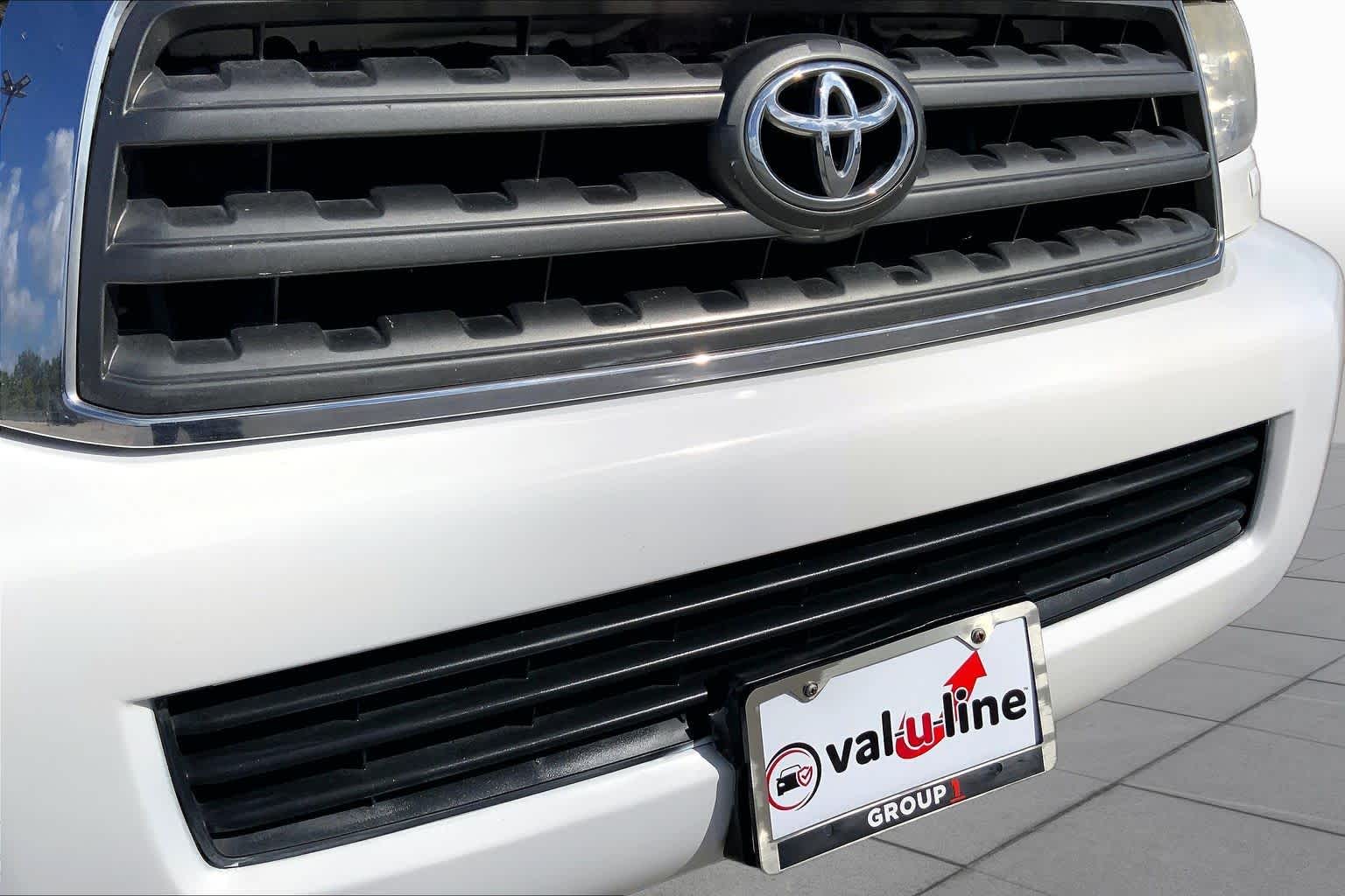 2017 Toyota Sequoia photo 29 of 36