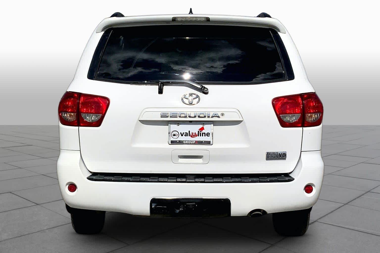 2017 Toyota Sequoia photo 5 of 36