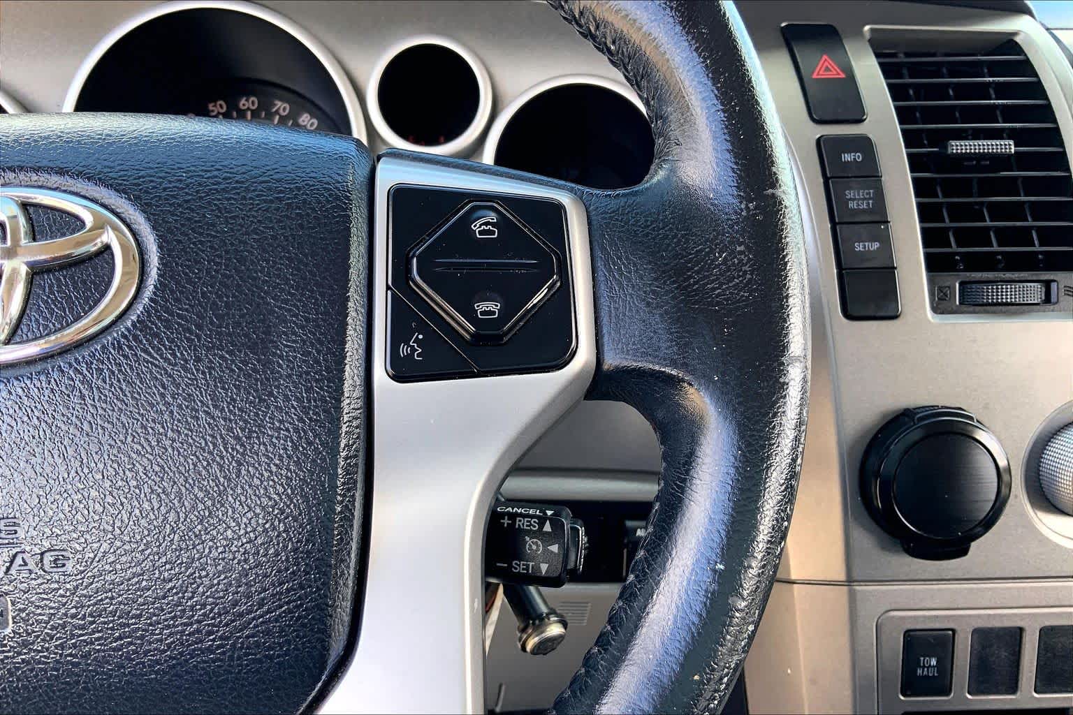 2017 Toyota Sequoia photo 24 of 36