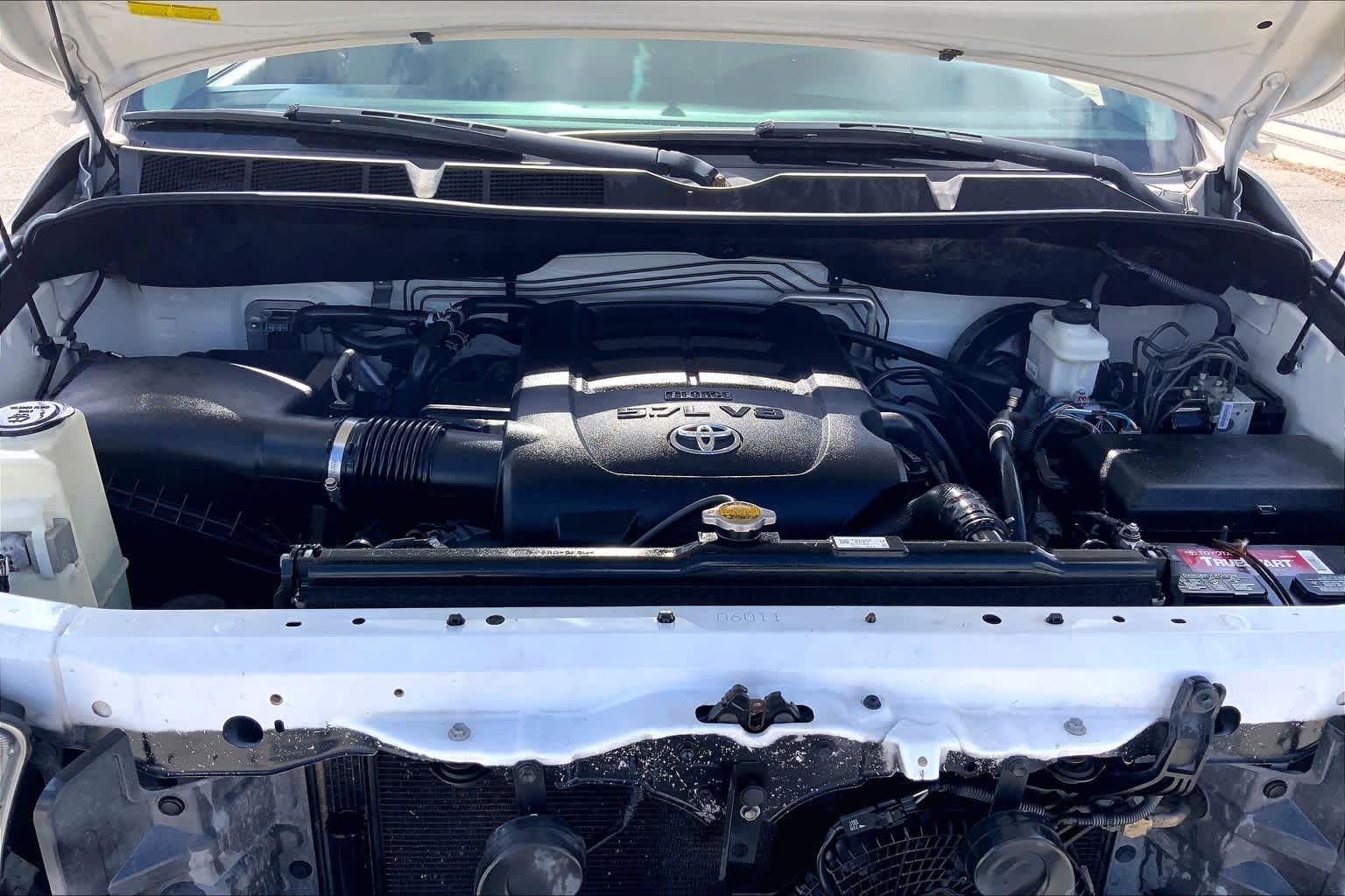 2017 Toyota Sequoia photo 31 of 36