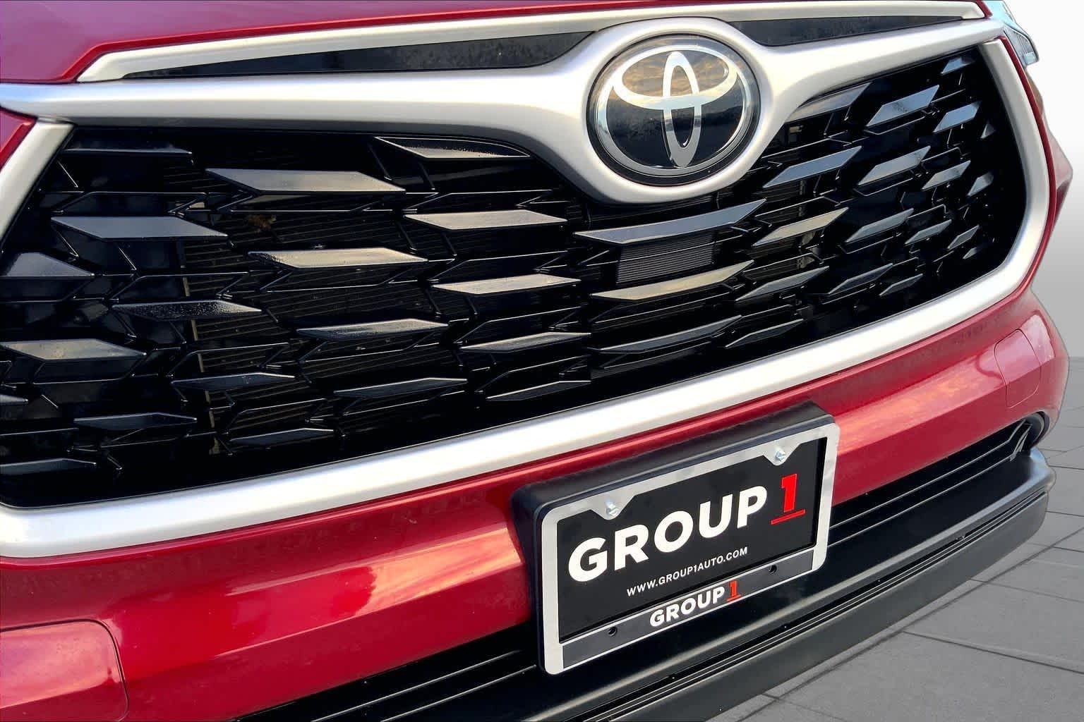 2022 Toyota Highlander LE Ruby Flare Pearl at AutoNation Chrysler Jeep Dodge Ram Spring