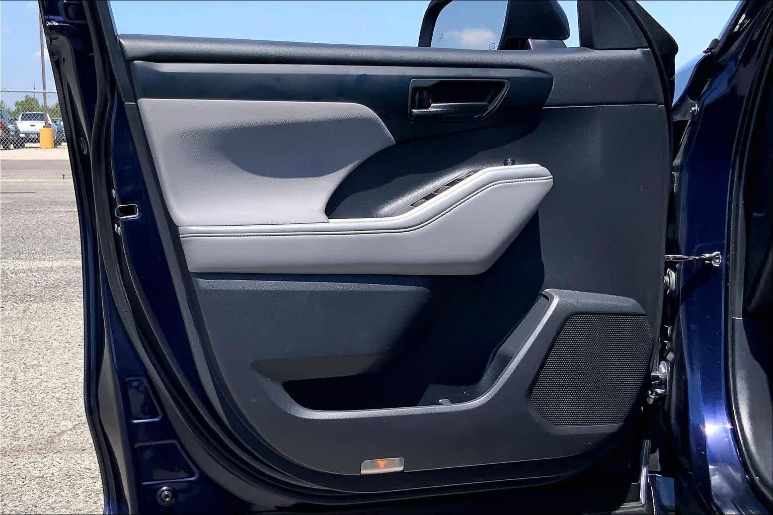 2021 Toyota Highlander LE Blueprint at HGreg Houston
