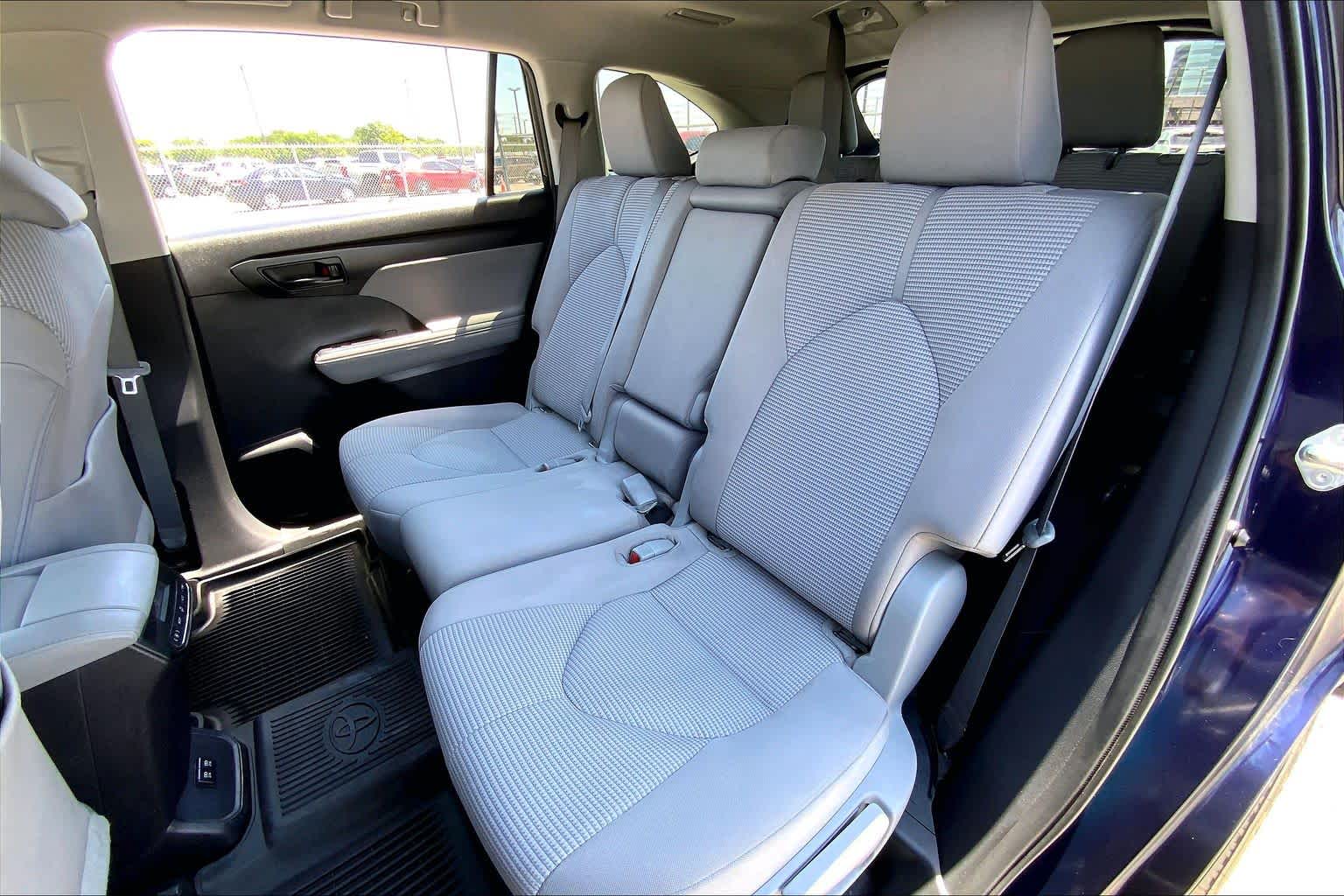 2021 Toyota Highlander LE Blueprint at HGreg Houston