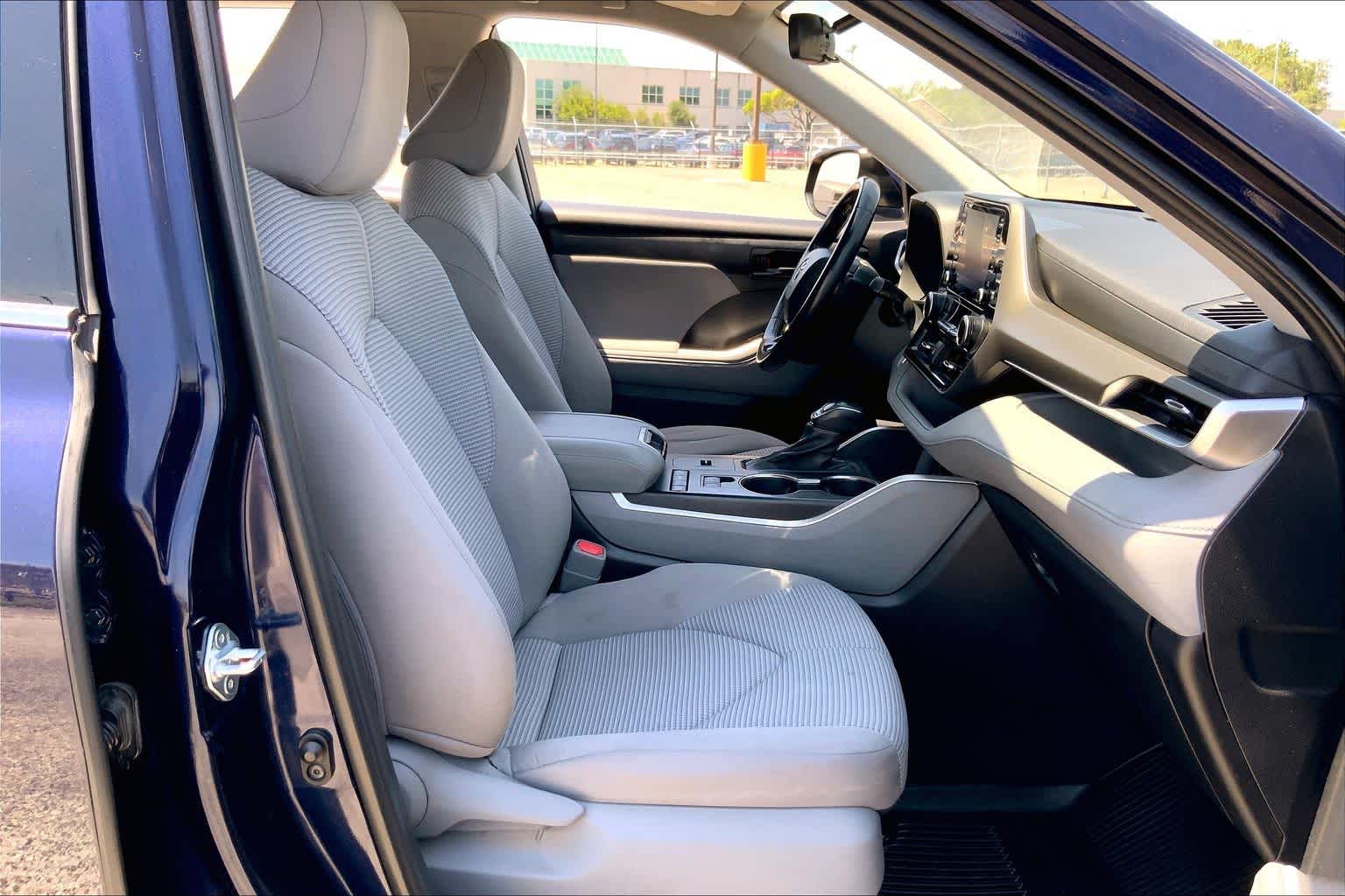 2021 Toyota Highlander LE Blueprint at HGreg Houston