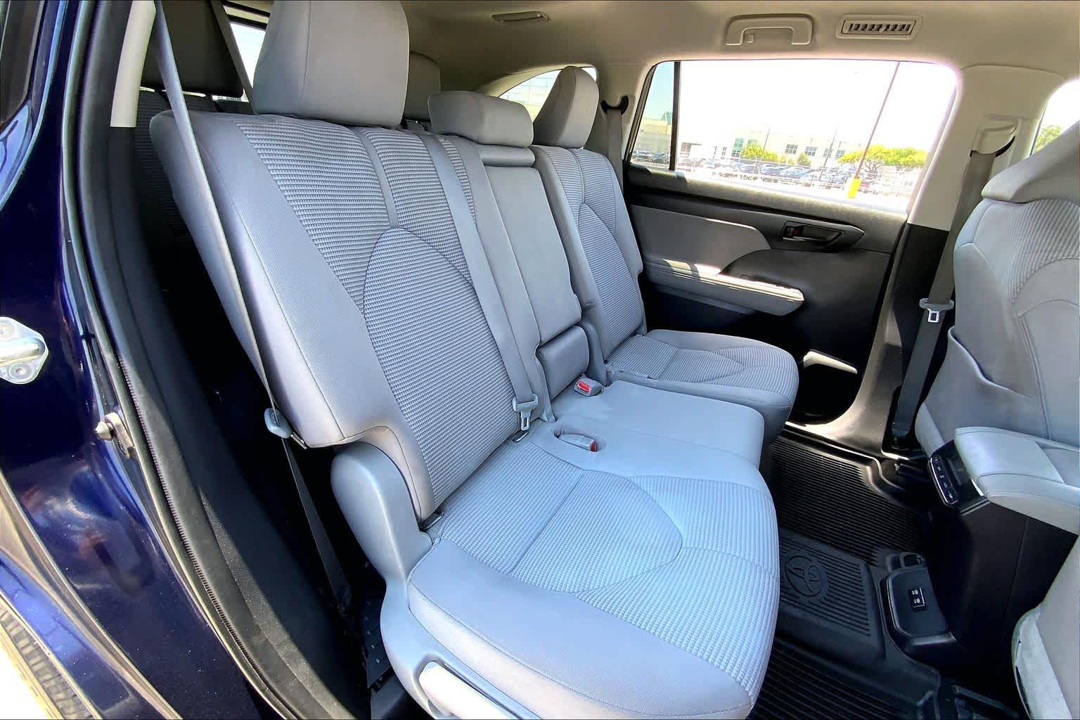 2021 Toyota Highlander LE Blueprint at HGreg Houston