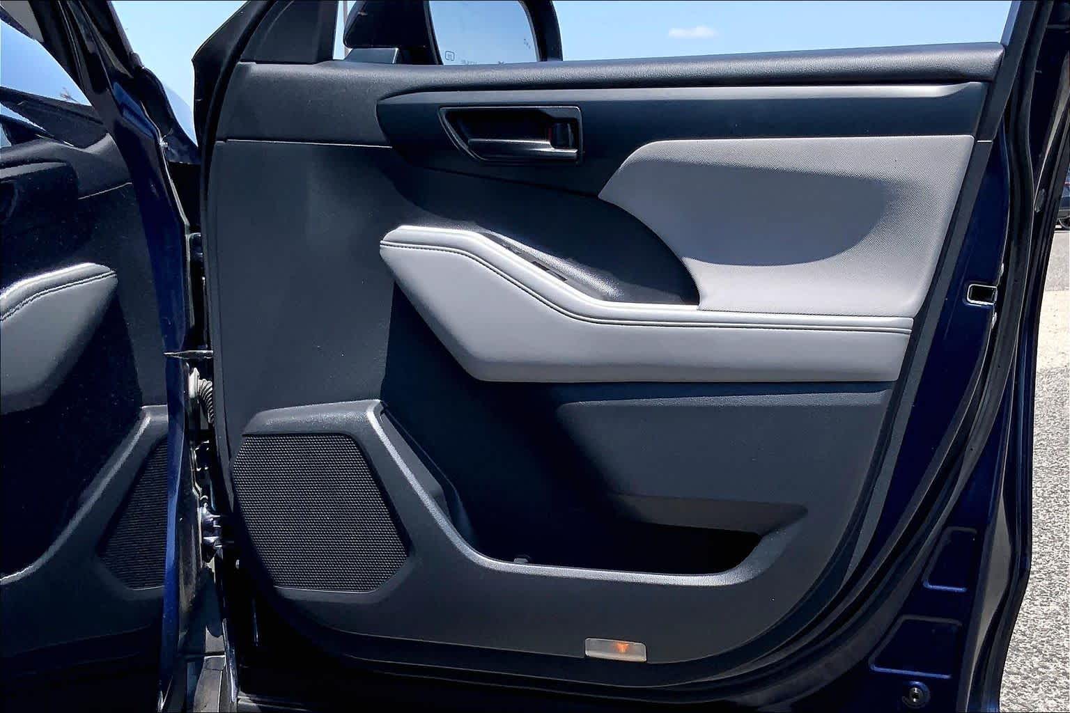 2021 Toyota Highlander LE Blueprint at HGreg Houston