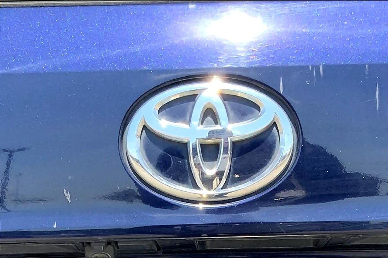 2021 Toyota Highlander LE Blueprint at HGreg Houston