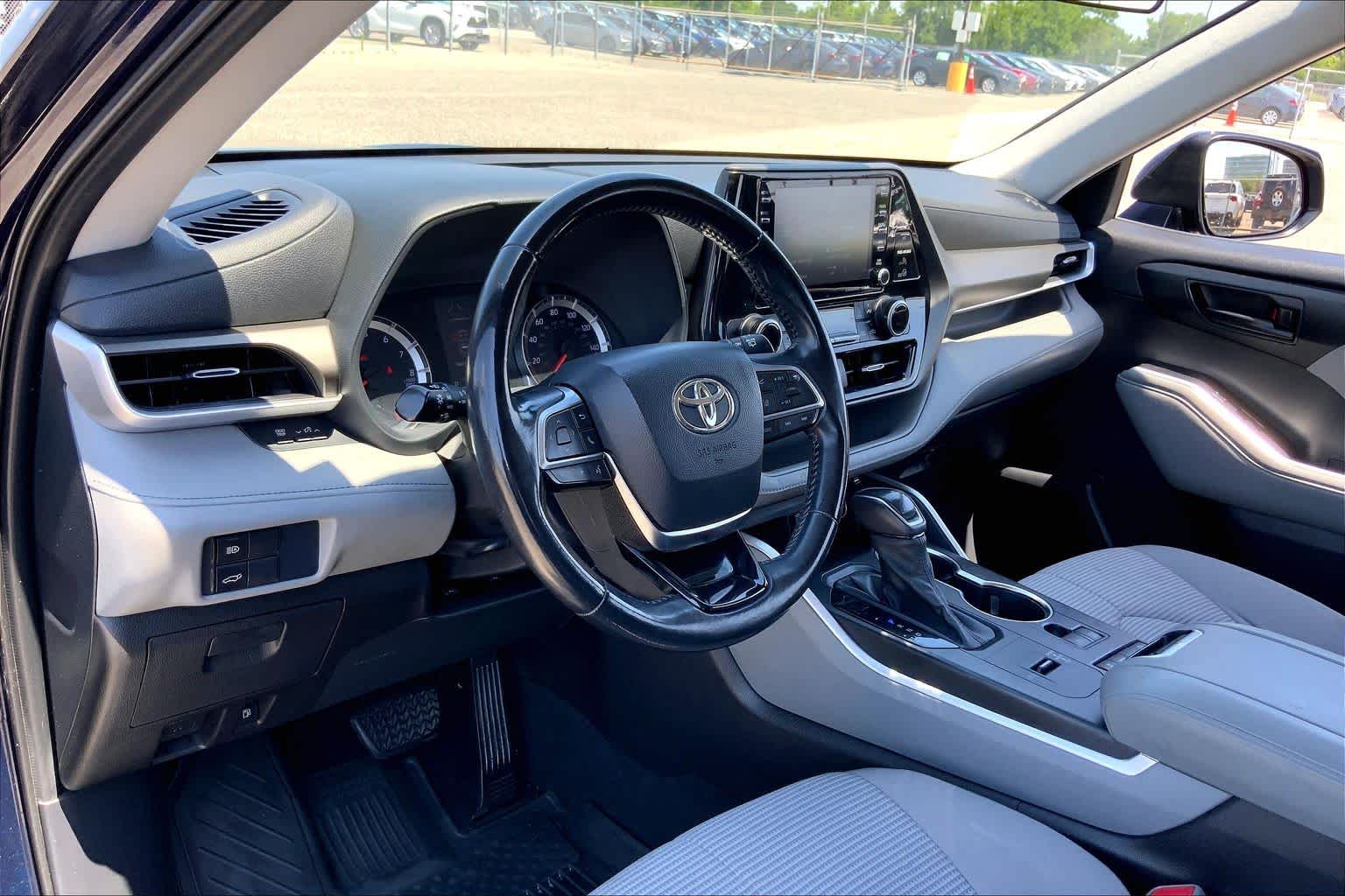 2021 Toyota Highlander LE Blueprint at HGreg Houston
