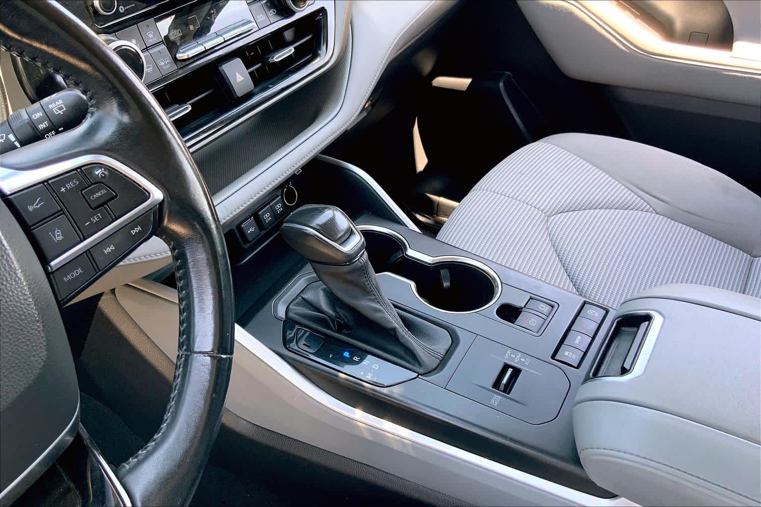 2021 Toyota Highlander LE Blueprint at HGreg Houston