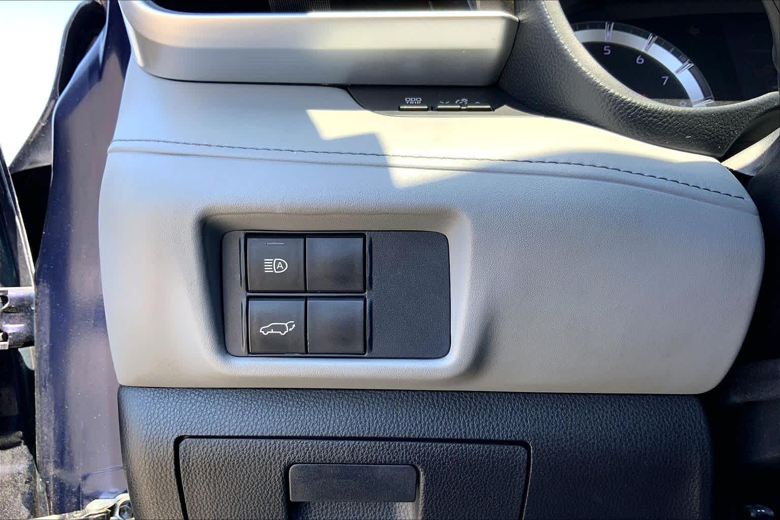 2021 Toyota Highlander LE Blueprint at HGreg Houston
