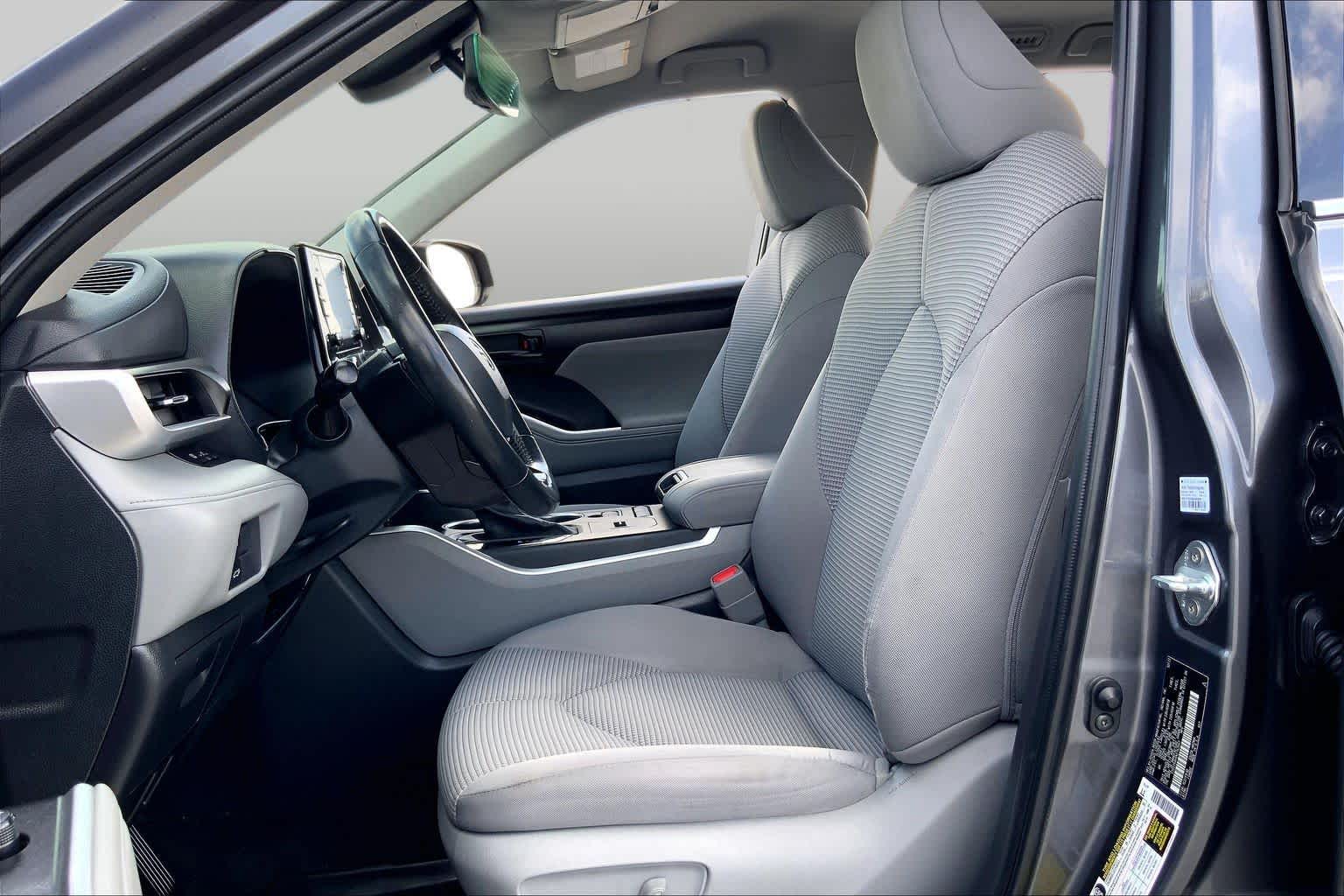 2022 Toyota Highlander LE Magnetic Gray Metallic at AutoNation USA Katy