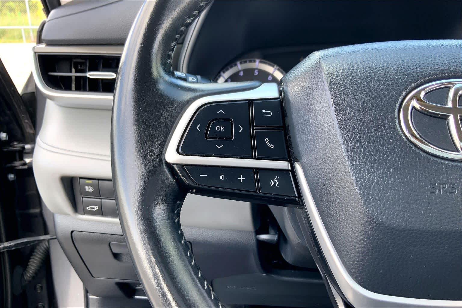 2022 Toyota Highlander LE Magnetic Gray Metallic at AutoNation USA Katy