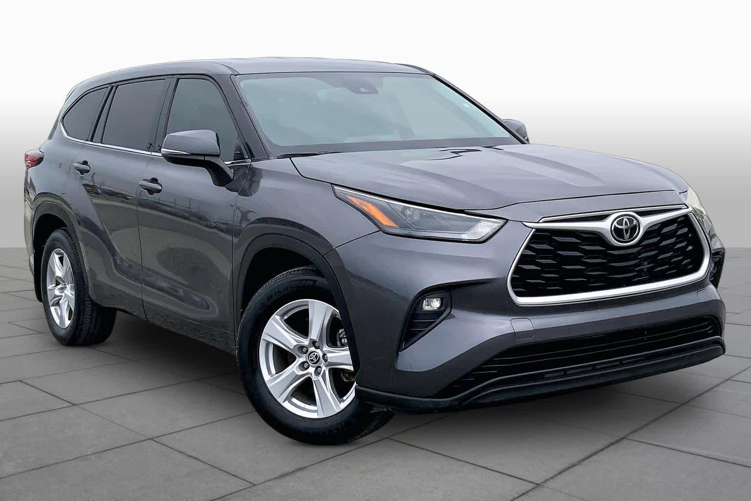 2022 Toyota Highlander LE Magnetic Gray Metallic at Group 1 Toyota Southwest