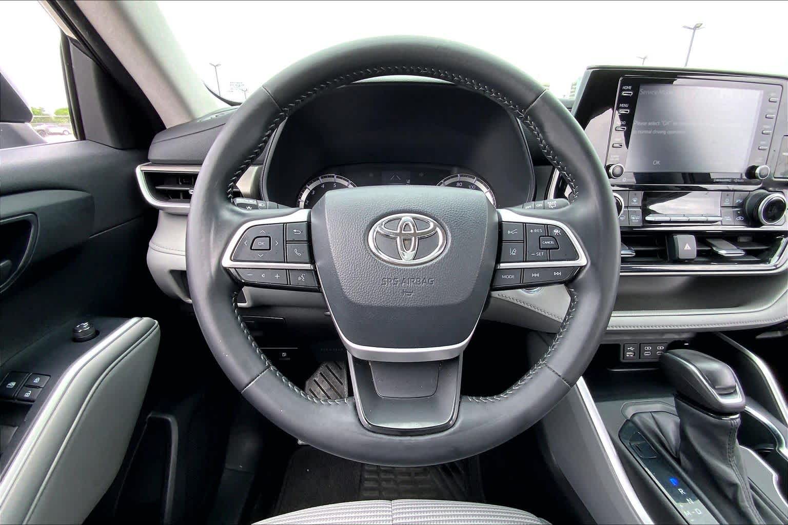 2022 Toyota Highlander LE Magnetic Gray Metallic at Group 1 Toyota Southwest