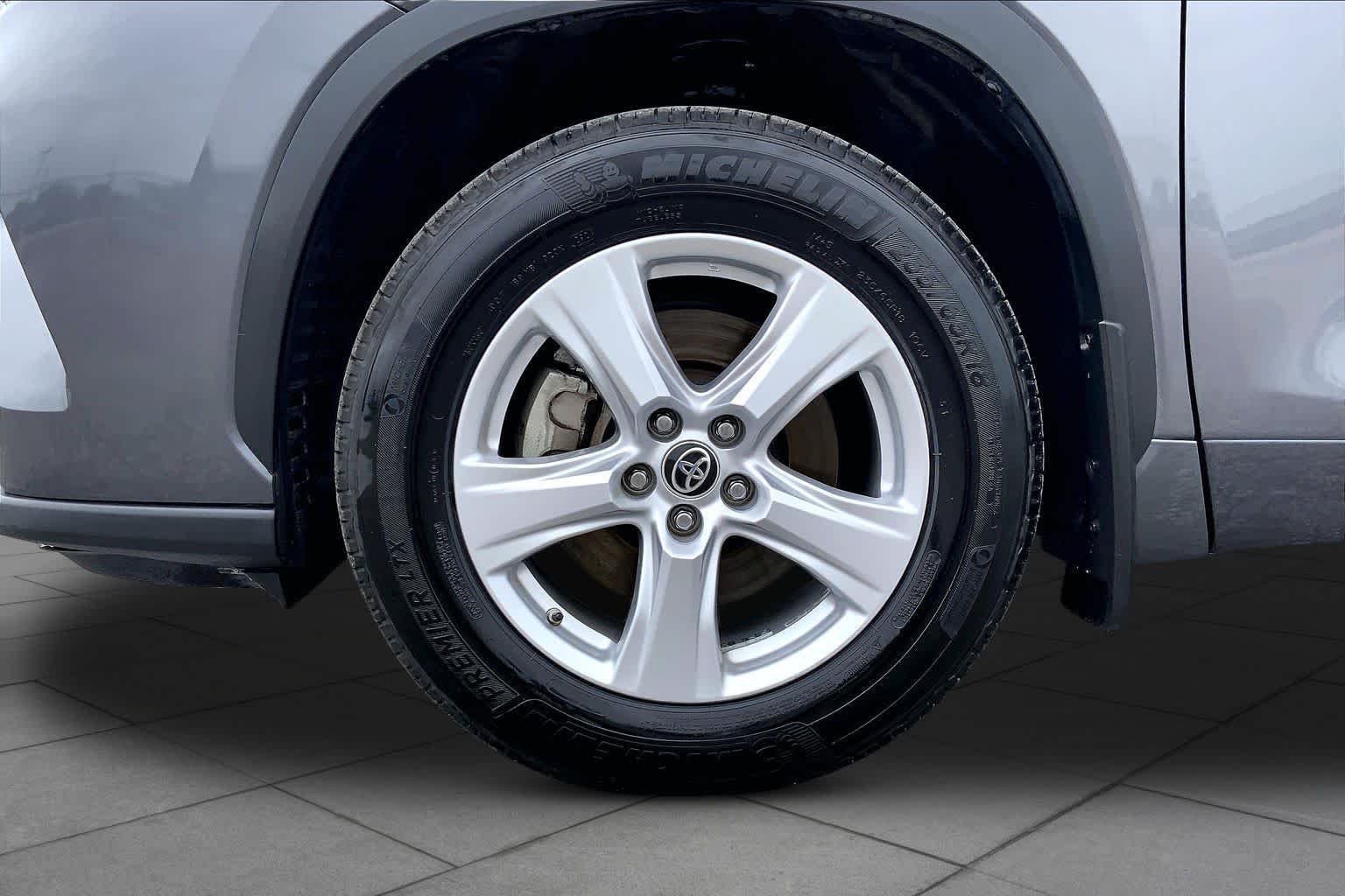 2022 Toyota Highlander LE Magnetic Gray Metallic at Group 1 Toyota Southwest