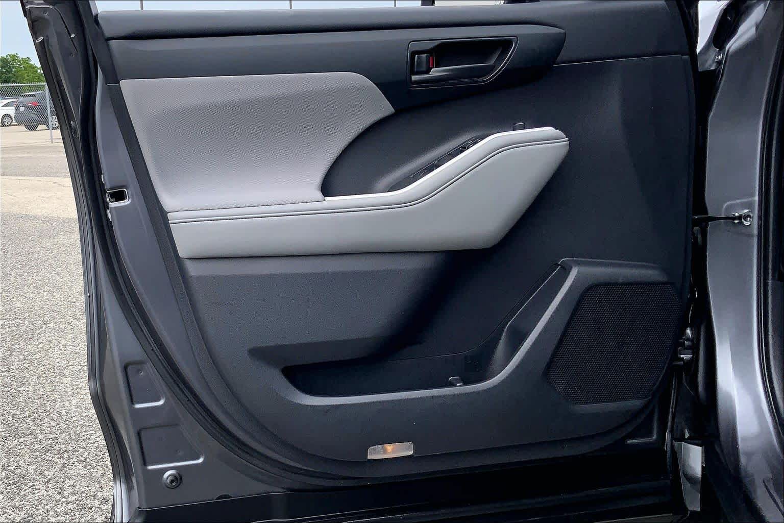 2022 Toyota Highlander LE Magnetic Gray Metallic at Group 1 Toyota Southwest