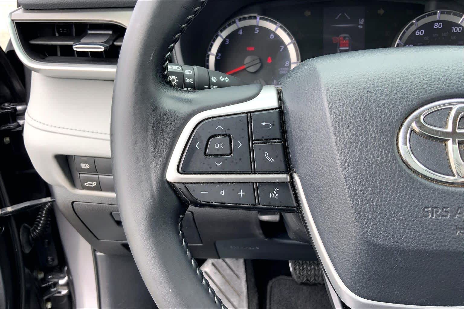 2022 Toyota Highlander LE Magnetic Gray Metallic at Group 1 Toyota Southwest