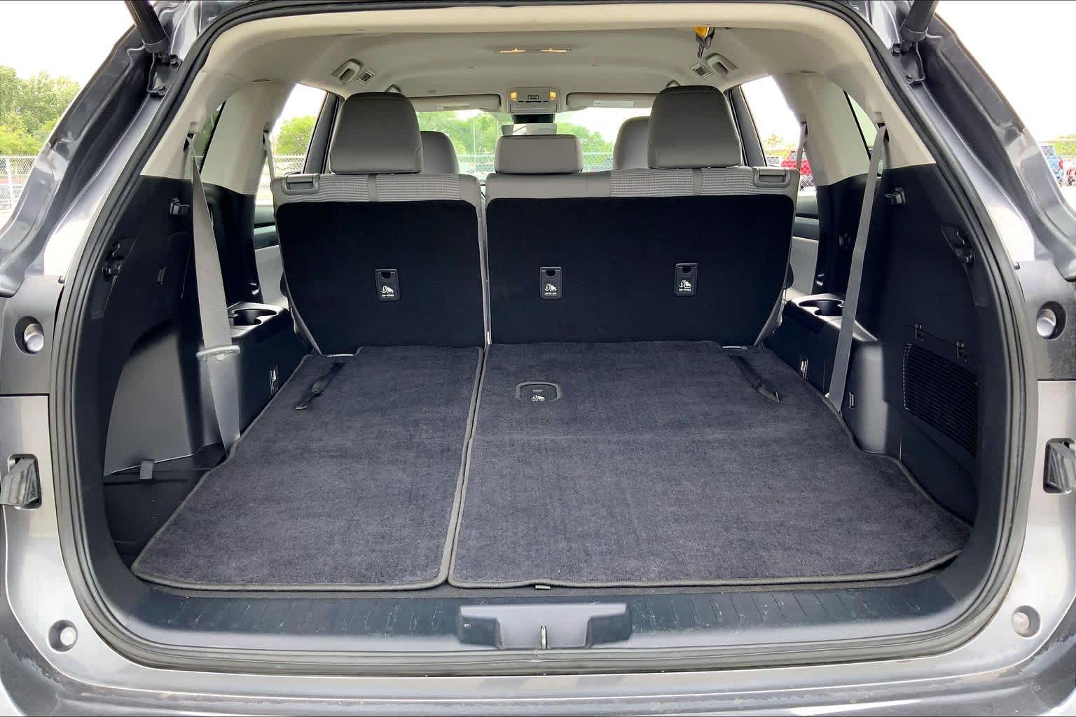 2022 Toyota Highlander LE Magnetic Gray Metallic at Group 1 Toyota Southwest