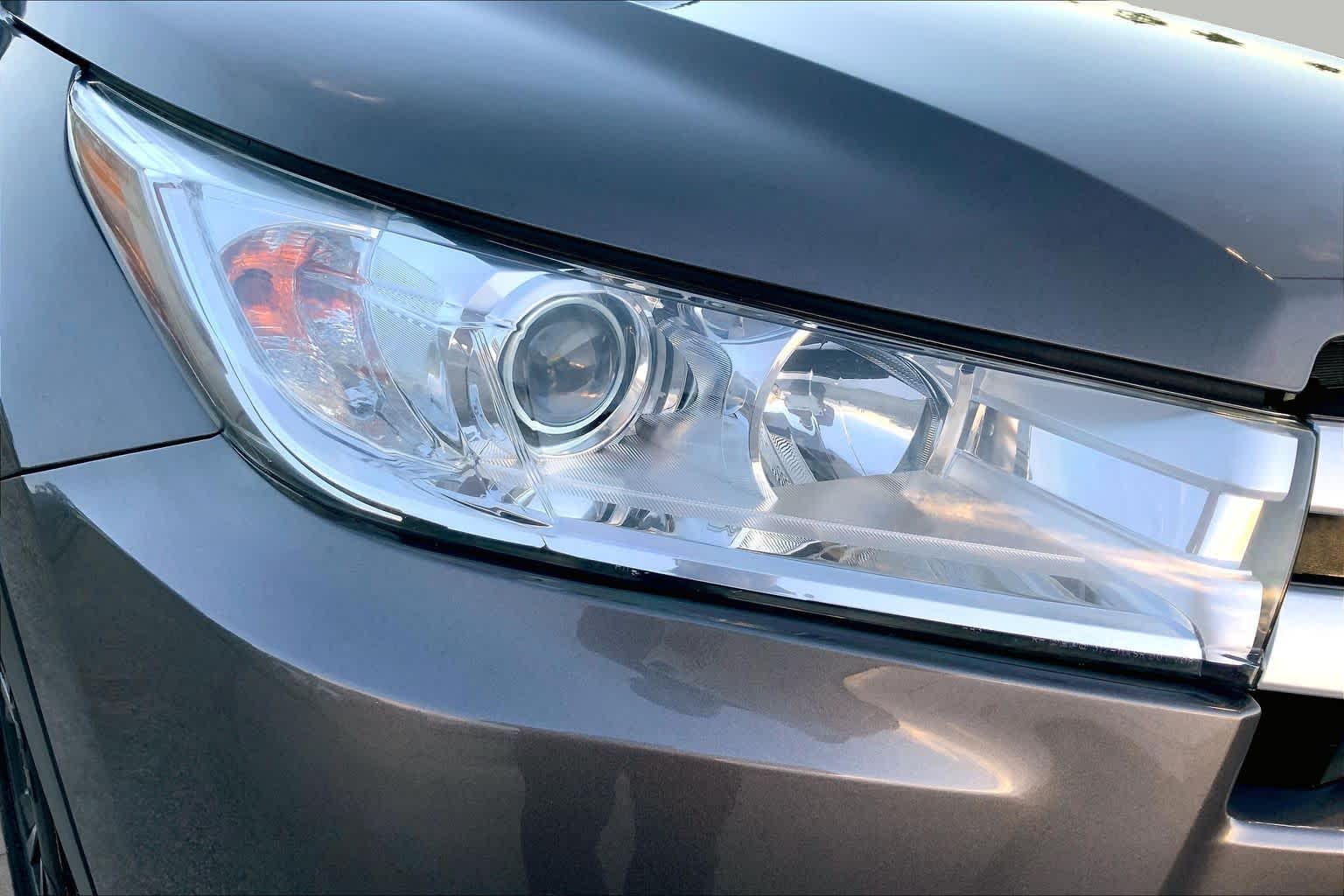 2018 Toyota Highlander LE Predawn Gray Mica at Westside Kia