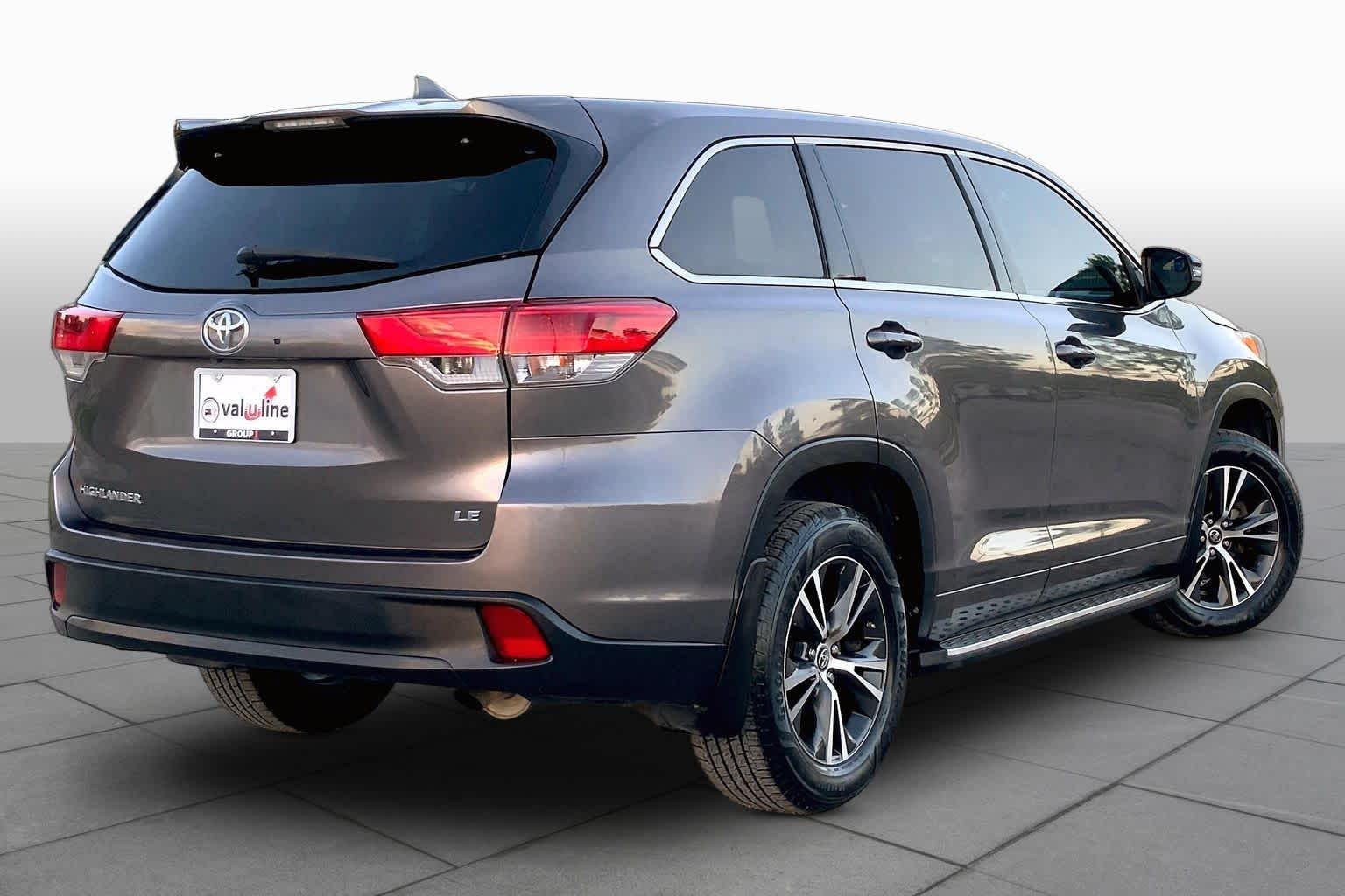 2018 Toyota Highlander LE Predawn Gray Mica at Westside Kia