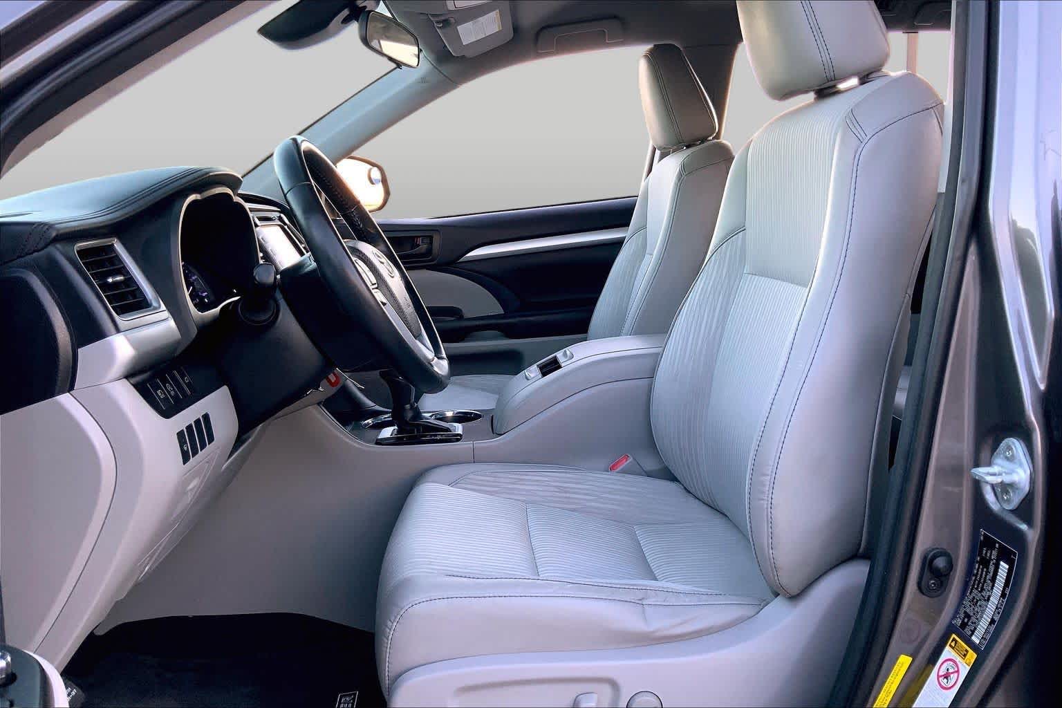 2018 Toyota Highlander LE Predawn Gray Mica at Westside Kia